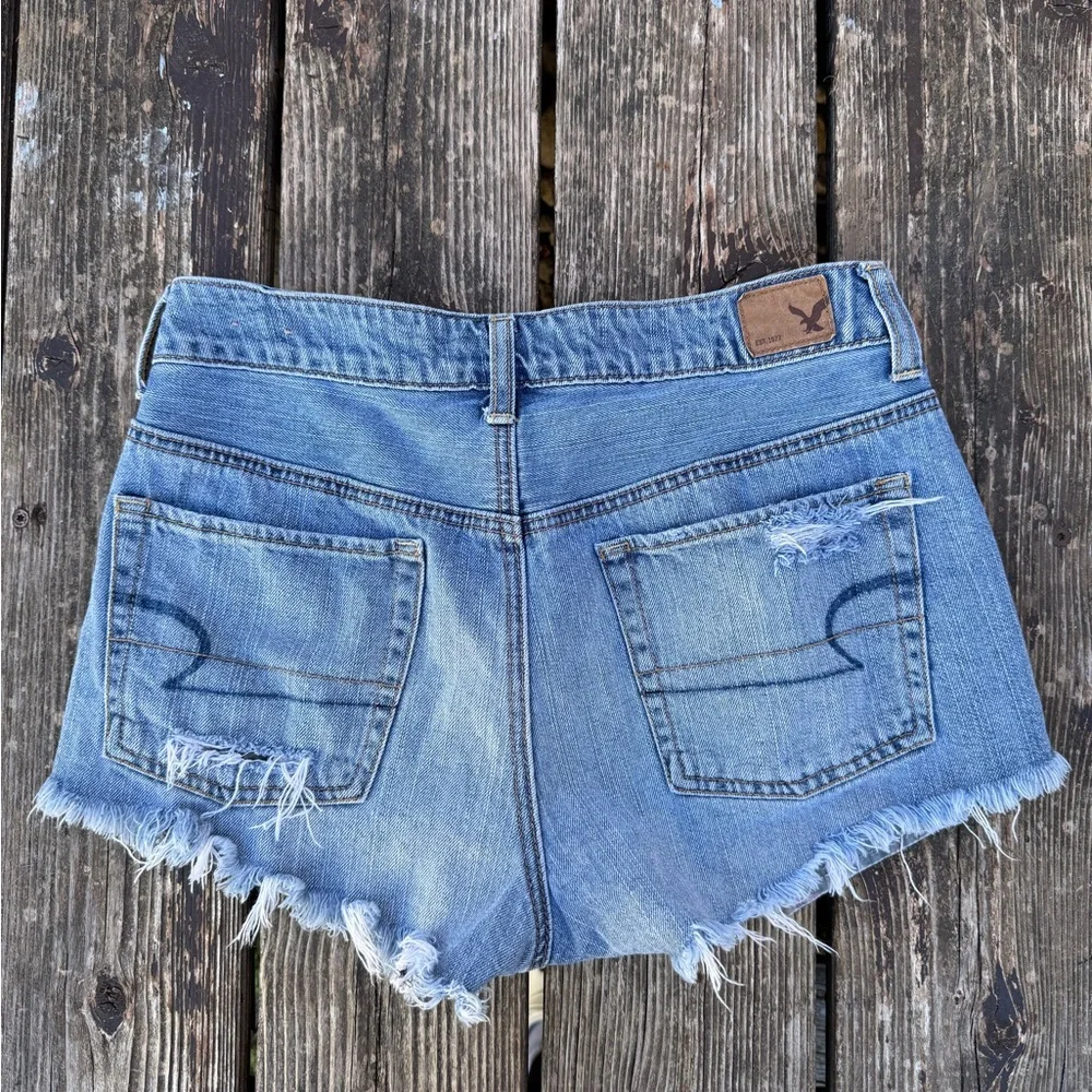 American Eagle Outfitters Blue Denim Shorts - Picture 2 of 3